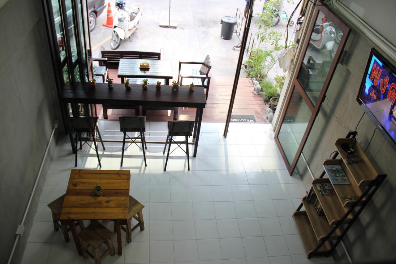 Bedtiny Hostel (Adults Only) Chiang Mai Exterior foto
